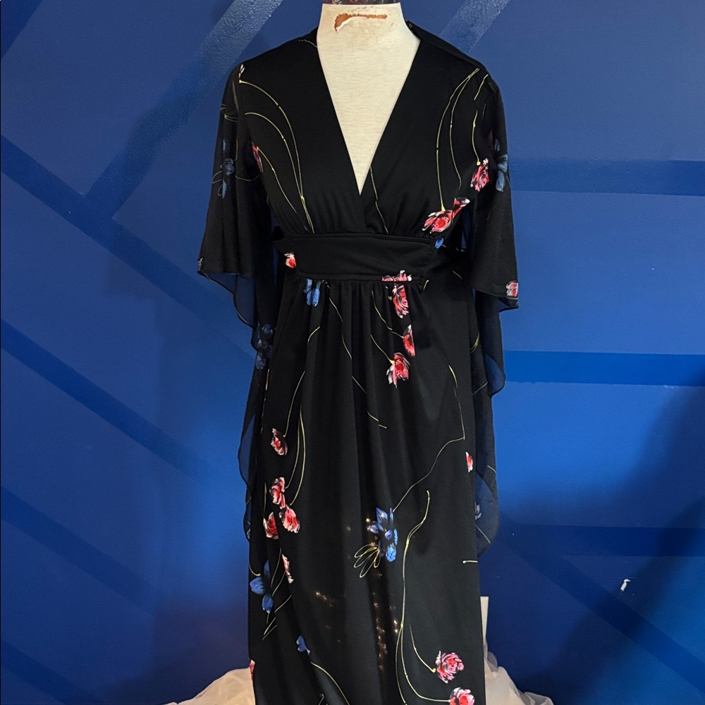 Elegant Black Floral Maxi Dress Vintage 1970s